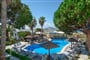 Hotel Alkyoni Beach: fotografie vybavení exteriérů a interiérů ubytování.