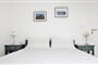 Hotel San Antonio - Paros: fotografie vybavení exteriérů a interiérů ubytování.