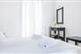 Hotel San Antonio - Paros: fotografie vybavení exteriérů a interiérů ubytování.
