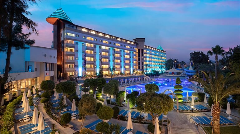 Hotel Saphir & Villas: fotografie vybavení exteriérů a interiérů ubytování.