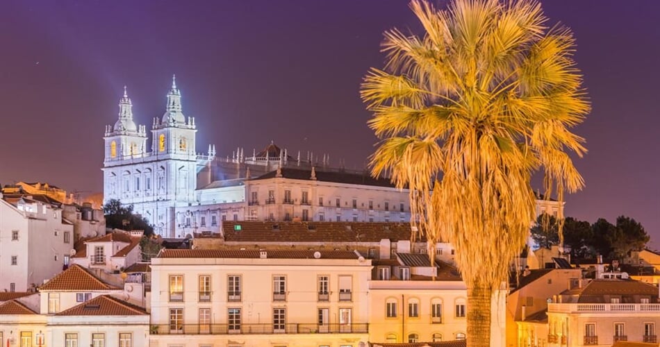 Nočně nasvícený Lisabon - poznávací zájezdy do Portugalska