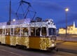 Adventní Budapešť   vánoční tramvaj