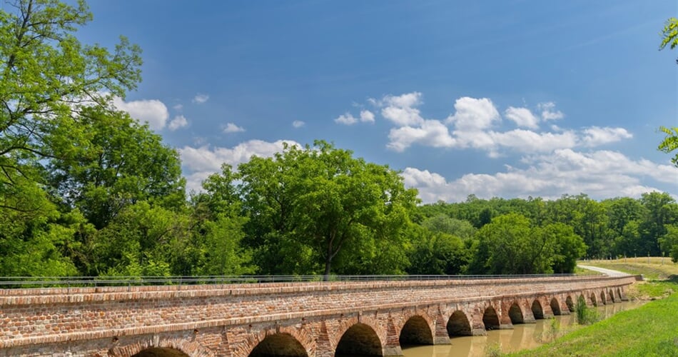 Jižní Morava - Portz Insel shutterstock_2522642643