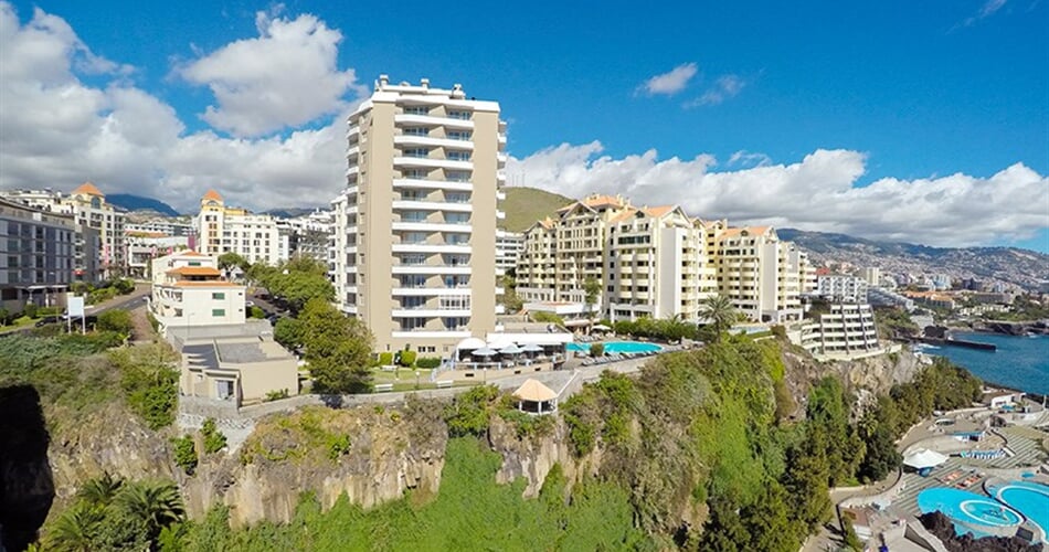 Hotel Duas Torres: fotografie vybavení exteriérů a interiérů ubytování.