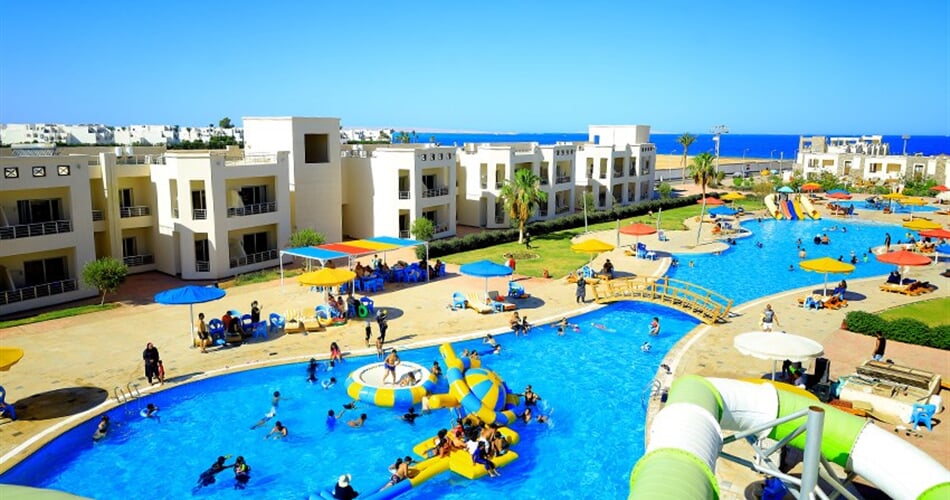 Hotel New Eagles Aqua Park Resort: fotografie vybavení exteriérů a interiérů ubytování.