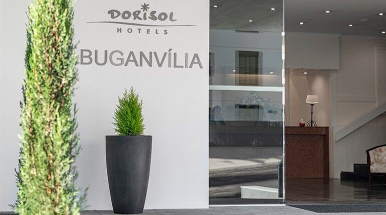 Aparthotel Dorisol Buganvilia: fotografie vybavení exteriérů a interiérů ubytování.