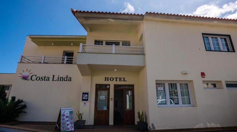 Hotel Costa Linda: fotografie vybavení exteriérů a interiérů ubytování.