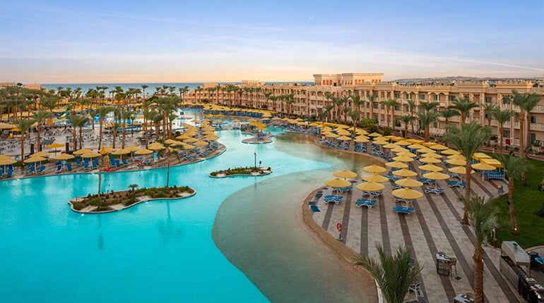Hotel Pickalbatros Palace Resort - Hurghada: fotografie vybavení exteriérů a interiérů ubytování.