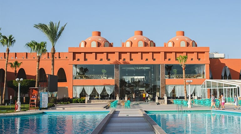 Hotel Titanic Beach Spa & Aqua Park: fotografie vybavení exteriérů a interiérů ubytování.