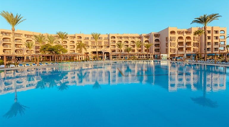 Hotel Continental Hurghada: fotografie vybavení exteriérů a interiérů ubytování.