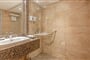 Hotel Continental Hurghada: fotografie vybavení exteriérů a interiérů ubytování.