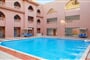 Hotel Pickalbatros Aqua Park Resort - Hurghada: fotografie vybavení exteriérů a interiérů ubytování.