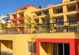 Caniço de Baixo - Aparthotel Cais da Oliveira