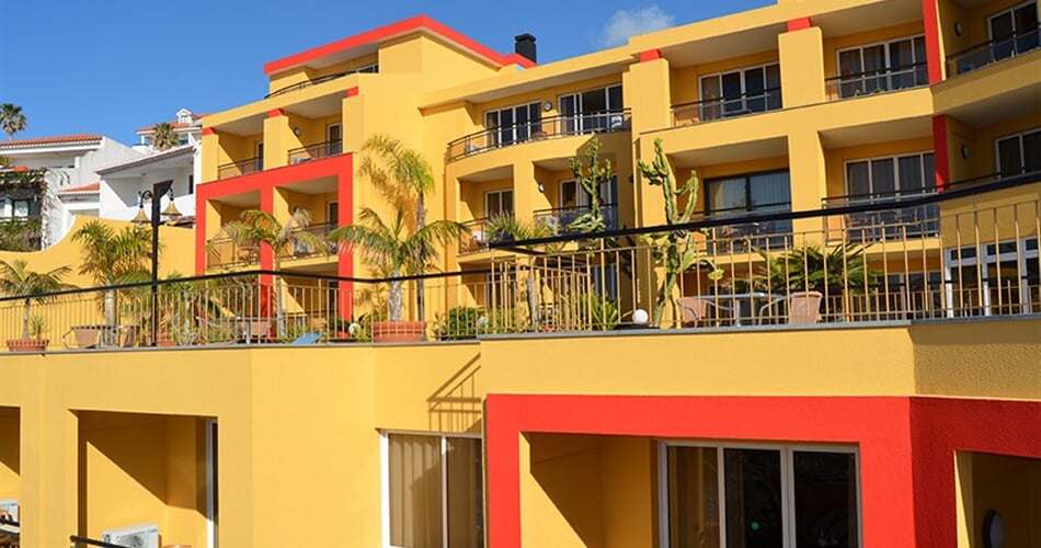 Aparthotel Cais da Oliveira: fotografie vybavení exteriérů a interiérů ubytování.