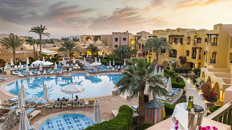 Hotel The Three Corners Rihana Resort: fotografie vybavení exteriérů a interiérů ubytování.