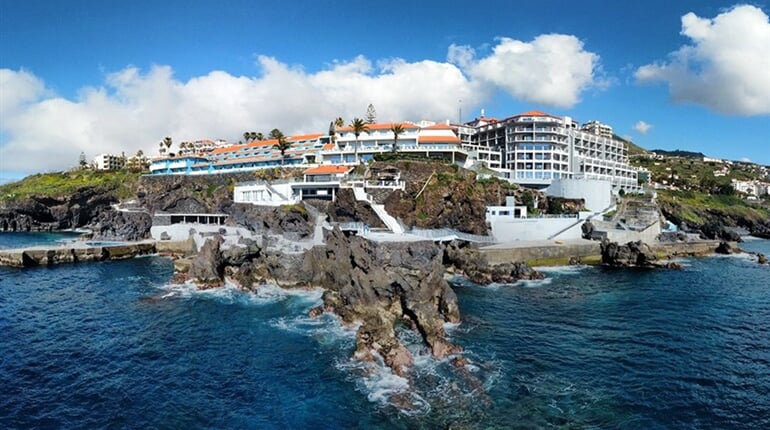 Hotel Royal Orchid: fotografie vybavení exteriérů a interiérů ubytování.