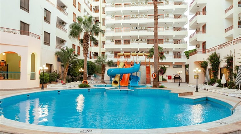 Hotel Empire - Hurghada: fotografie vybavení exteriérů a interiérů ubytování.