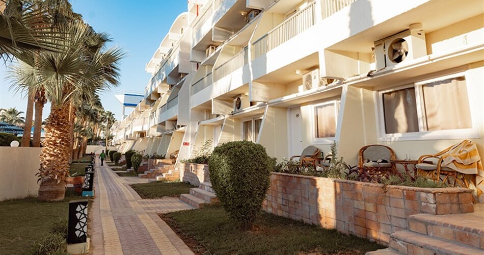 Empire-Beach-Aqua-Park-Hotel-1