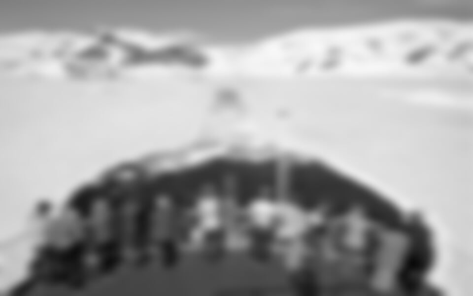 Antarktida lodí a letadlem s českým průvodcem