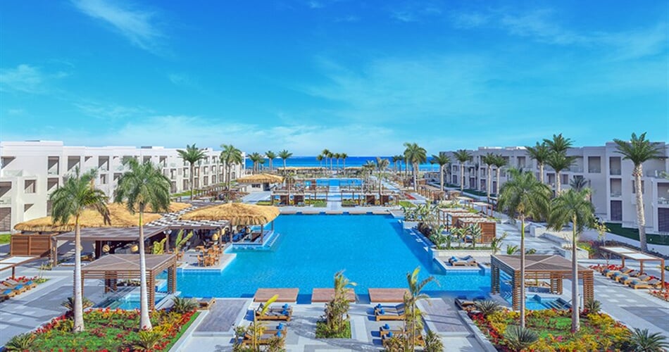 Hotel Steigenberger Resort Ras Soma: fotografie vybavení exteriérů a interiérů ubytování.