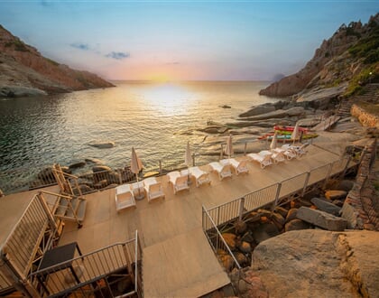 Dřevěné molo, Arbatax, Sardinie