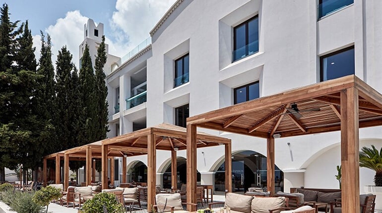 Hotel Esperos Village Blue & Spa: fotografie vybavení exteriérů a interiérů ubytování.