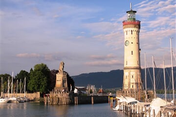 Květinový ostrov Mainau, nejstarší zubačka na Rigi, perly Bodamského jezera
