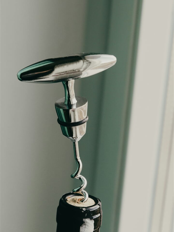 ira pavlyukovich UVXT6MfQOU0 unsplash (2304×3456) ira pavlyukovich UVXT6MfQOU0 unsplash