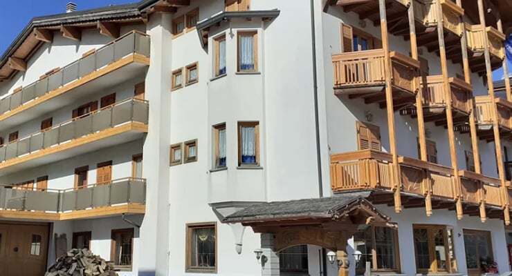 HOTEL SOLE, P.T.