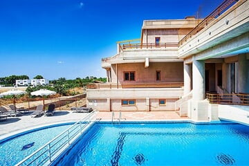Gennadi - Hotel Costa Konte Beach Resort