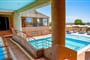 Hotel Costa Konte Beach Resort: fotografie vybavení exteriérů a interiérů ubytování.