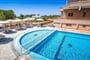 Hotel Costa Konte Beach Resort: fotografie vybavení exteriérů a interiérů ubytování.