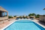 Hotel Costa Konte Beach Resort: fotografie vybavení exteriérů a interiérů ubytování.
