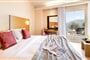 Hotel Lefkas: fotografie vybavení exteriérů a interiérů ubytování.