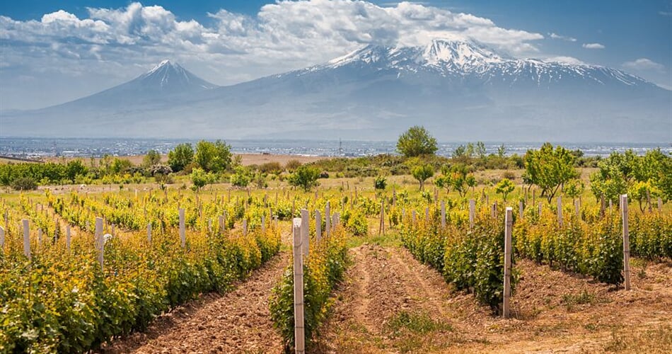 Foto - To nejlepší z Arménie + SKALNÍ KLÁŠTER GEGHARD + KULTURNÍ TRADICE A KUCHYNĚ