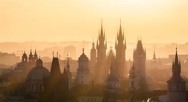 prague, buildings, sunrise, sunset, sun rays, sunlight, towers, church, temple, cathedral, fog, cityscape, tourism, travel destinations, urban, city, mystic, morning, evening, czech republic, europe