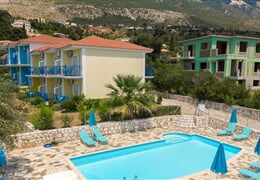 Lourdas - Studia Milos