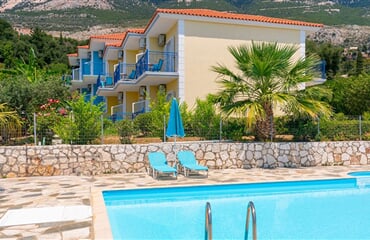 Lourdas - Studia Milos