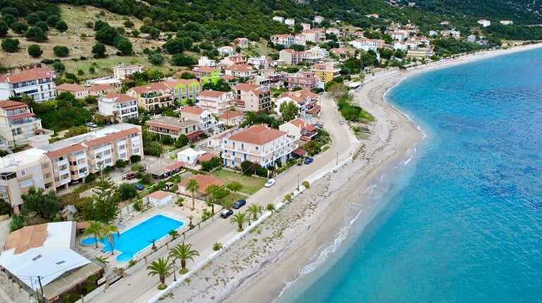Hotel Kalypso - Kefalonie: fotografie vybavení exteriérů a interiérů ubytování.