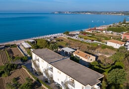 Lourdas - Apartmánový dům Aridas at the Beach