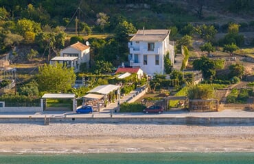 Lourdas - Apartmánový dům Aridas at the Beach