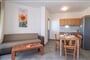 Apartmánový dům Aridas at the Beach: fotografie vybavení exteriérů a interiérů ubytování.