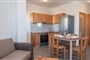 Apartmánový dům Aridas at the Beach: fotografie vybavení exteriérů a interiérů ubytování.