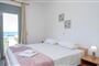 Apartmánový dům Aridas at the Beach: fotografie vybavení exteriérů a interiérů ubytování.