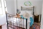 Apartmánový dům Angelica´s Traditional: fotografie vybavení exteriérů a interiérů ubytování.