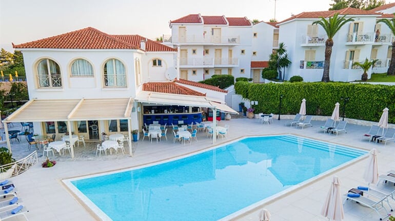 Hotel Princess - Kefalonie: fotografie vybavení exteriérů a interiérů ubytování.