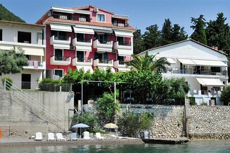 Perigiali - Hotel Logan´s Beach **+