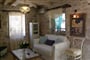 Hotel Pavezzo Country Retreat: fotografie vybavení exteriérů a interiérů ubytování.