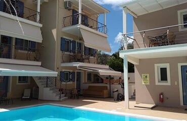 Nikiana - Apartmánový dům Villa Theodora