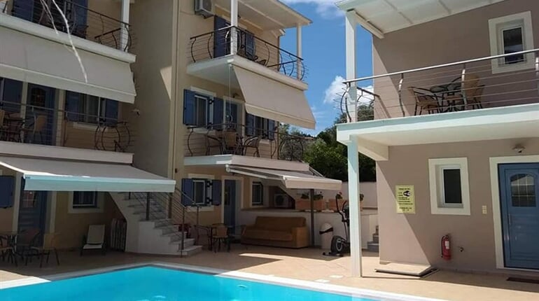 Apartmánový dům Villa Theodora: fotografie vybavení exteriérů a interiérů ubytování.